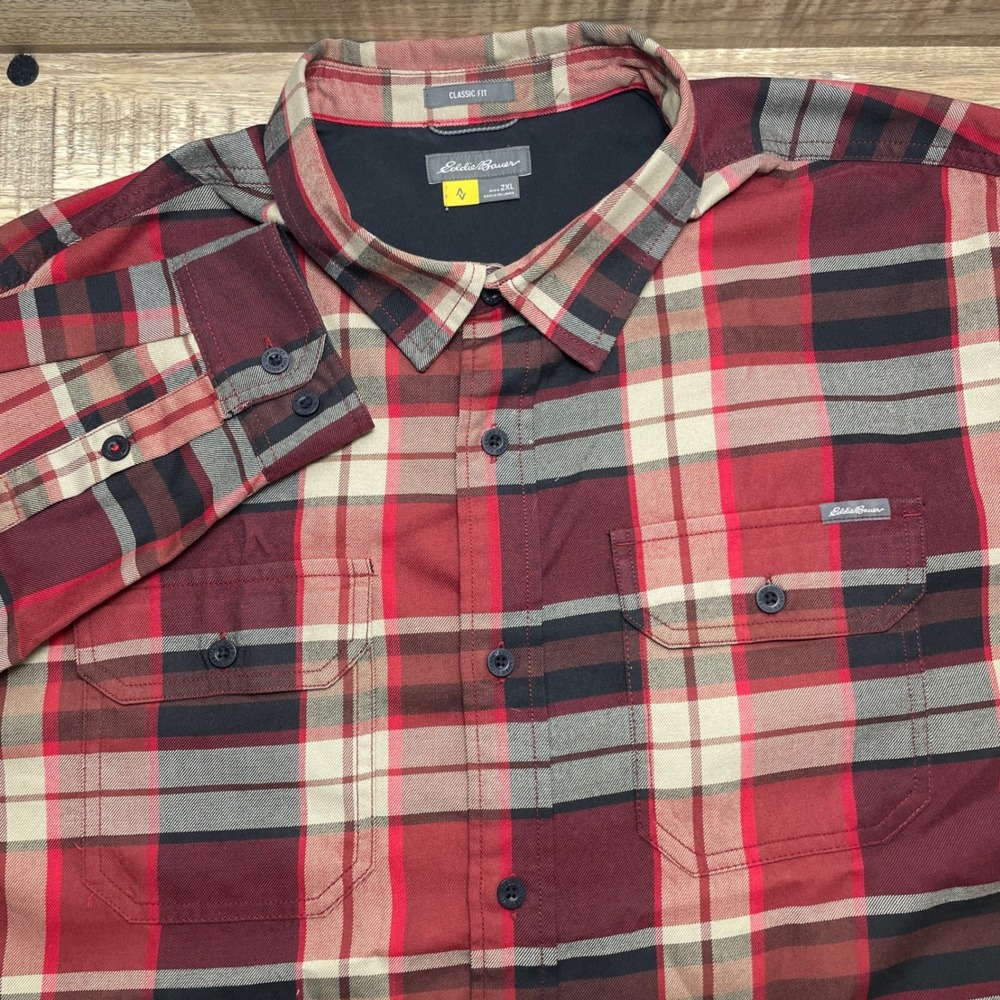 Eddie Bauer Travex Classic Fit Plaid Flannel Shirt Red Black Mens 2XL Polyester